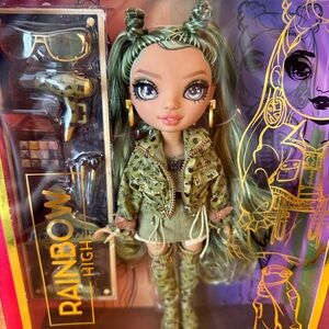 BNIB Collectible Rainbow High Fashion Doll Olivia Woods Series 5